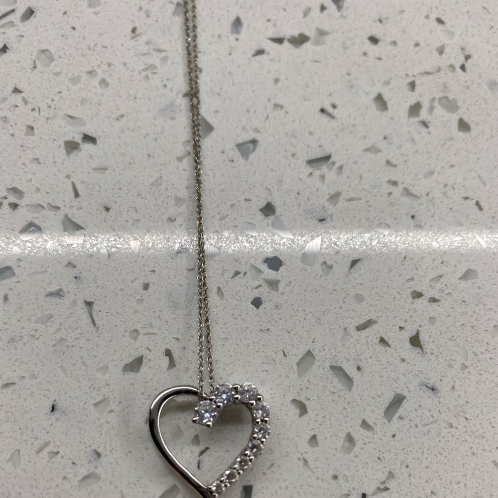 🔥DIAMOND HEART NECKLACE🔥 - Picture 2 of 8
